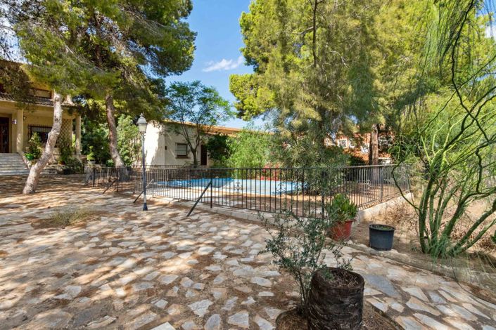 Image No.3-Villa de 8 chambres à vendre à Torrevieja