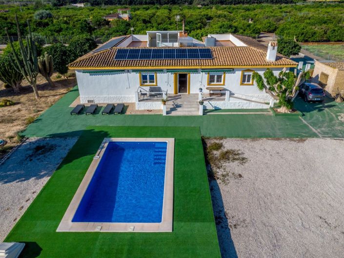 Image No.1-6 Bed Property for sale
