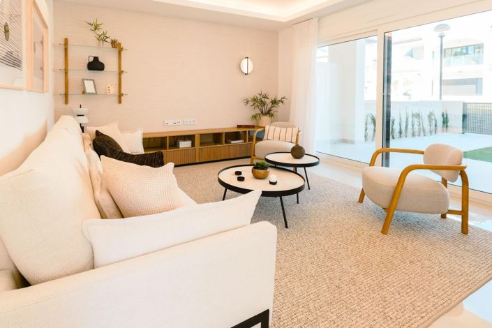 Image No.17-2 Bed Property for sale