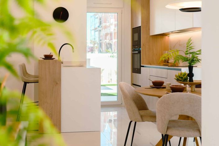 Image No.25-2 Bed Property for sale