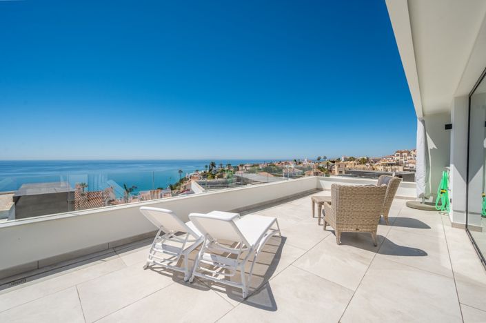 Image No.3-4 Bed Villa for sale