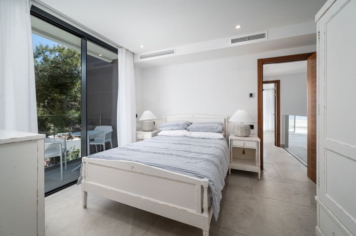 Image No.9-4 Bed Villa for sale