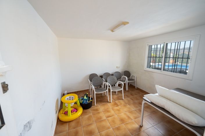 Image No.28-4 Bed Villa for sale