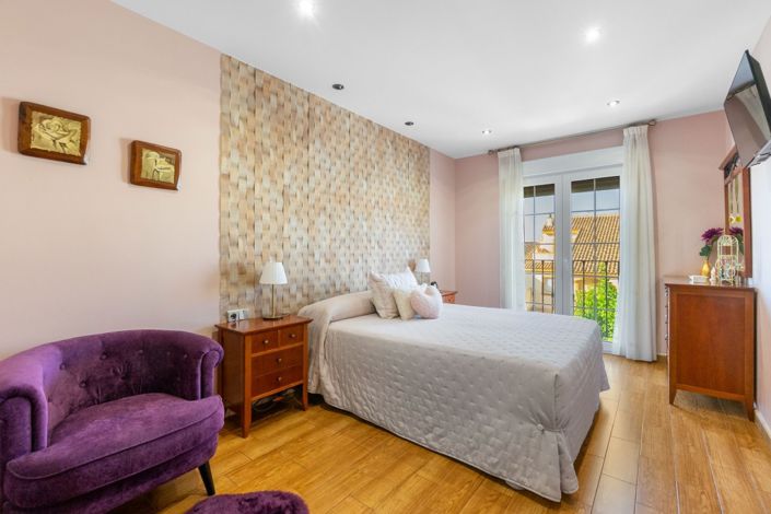 Image No.27-3 Bed Villa for sale