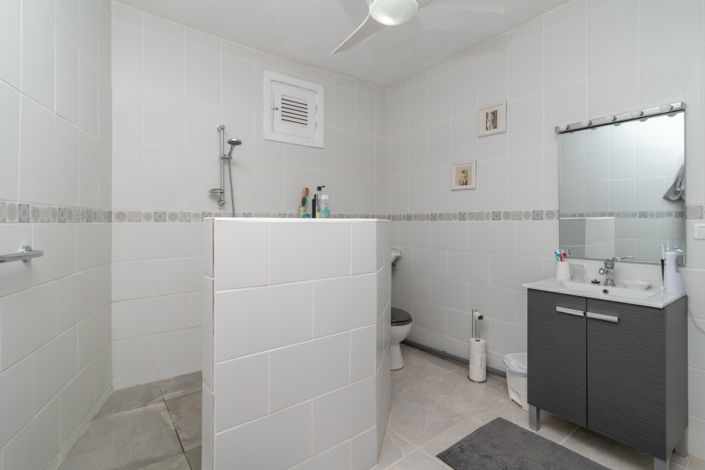 Image No.25-4 Bed Villa for sale