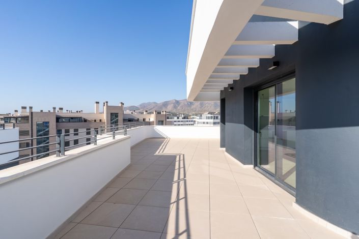 Image No.18-2 Bed Property for sale