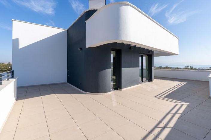 Image No.19-2 Bed Property for sale