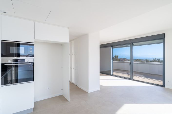 Image No.4-2 Bed Property for sale