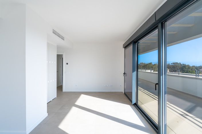 Image No.5-2 Bed Property for sale