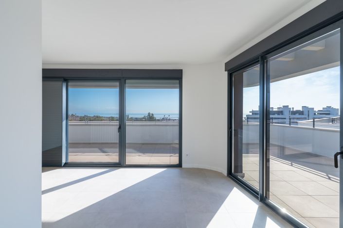 Image No.6-2 Bed Property for sale