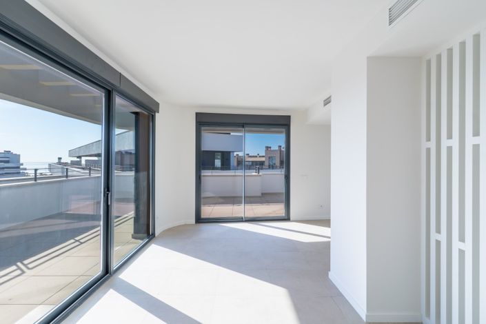 Image No.7-2 Bed Property for sale