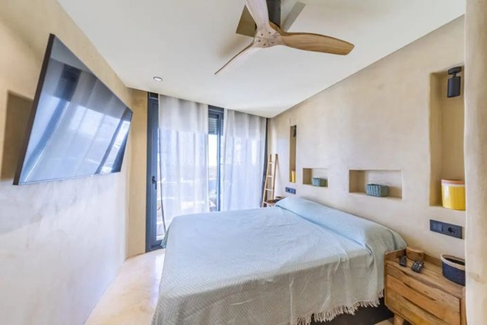 Image No.12-3 Bed Townhouse for sale