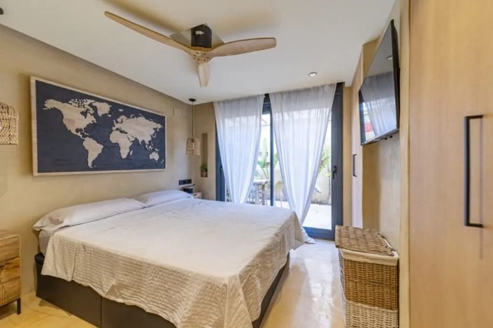 Image No.20-3 Bed Townhouse for sale