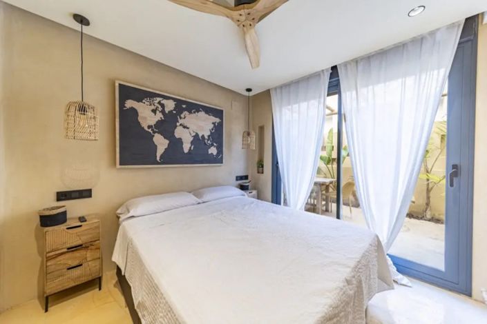 Image No.21-3 Bed Townhouse for sale