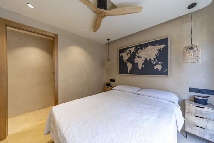 Image No.22-3 Bed Townhouse for sale