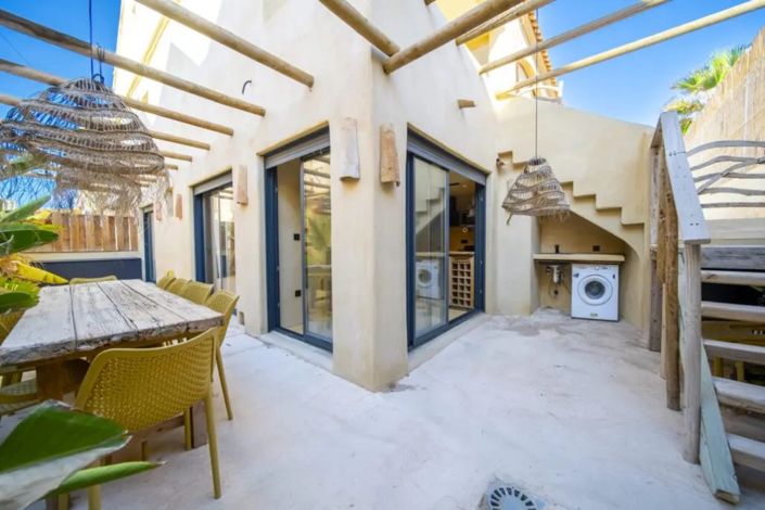 Image No.28-3 Bed Townhouse for sale