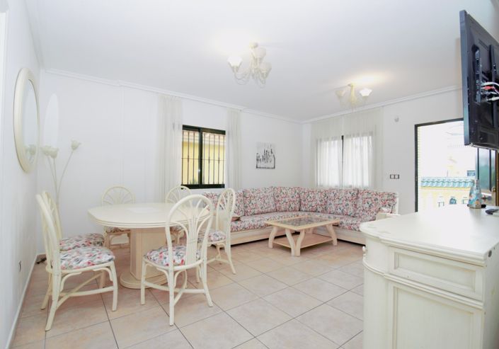 Image No.2-3 Bed Villa for sale