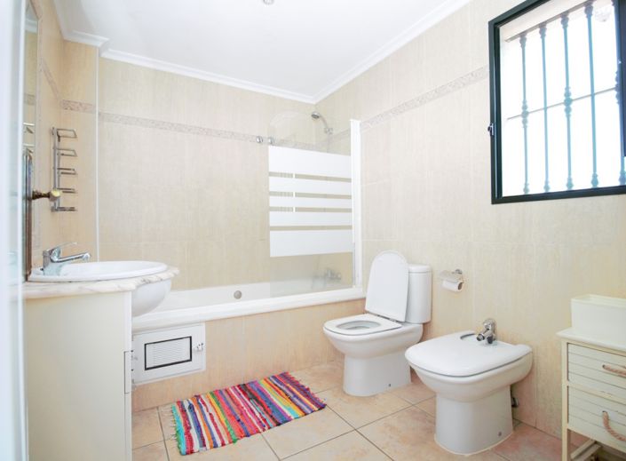 Image No.3-3 Bed Villa for sale