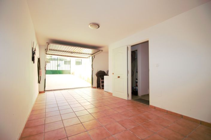 Image No.36-3 Bed Villa for sale