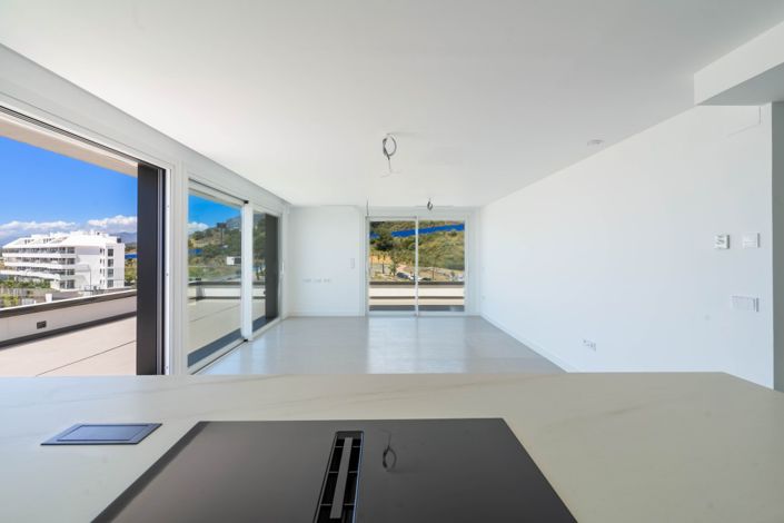 Image No.11-3 Bed Property for sale