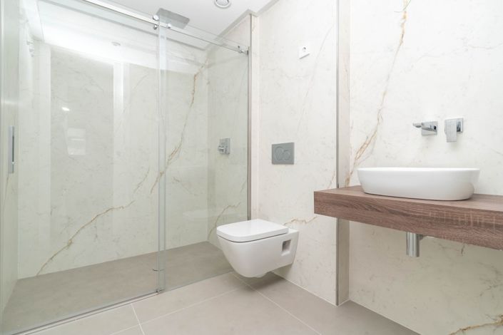 Image No.24-3 Bed Property for sale