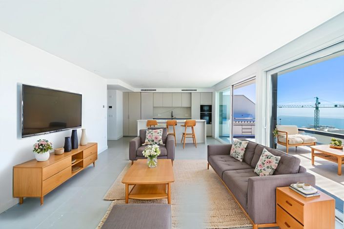 Image No.8-3 Bed Property for sale