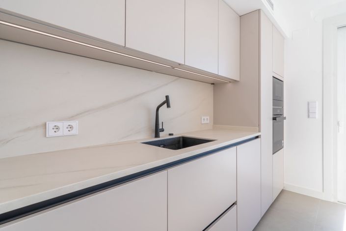 Image No.7-3 Bed Property for sale