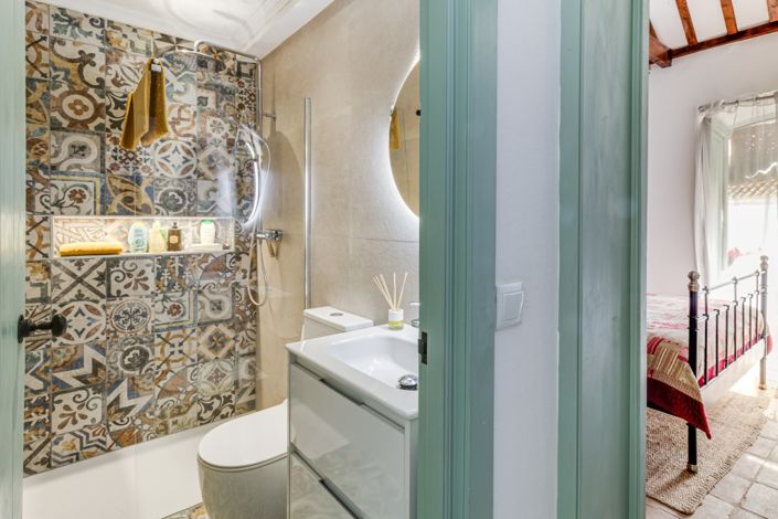 Image No.22-3 Bed Property for sale