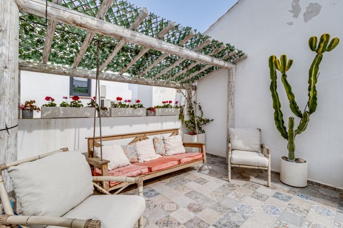 Image No.25-3 Bed Property for sale