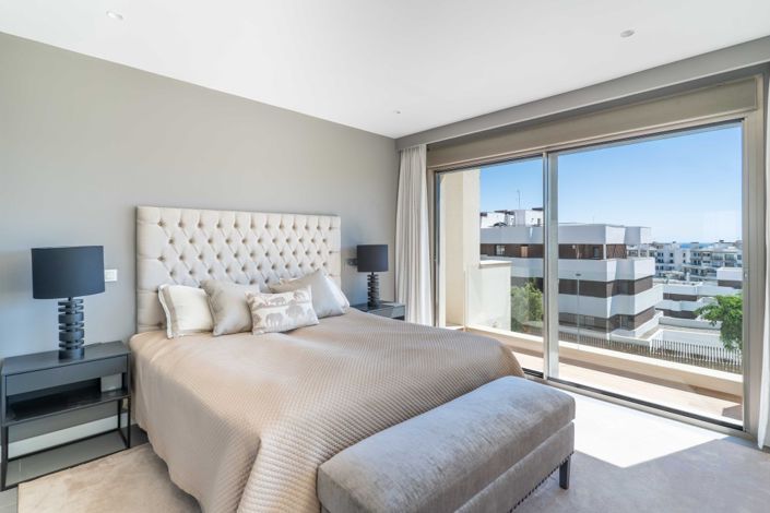 Image No.16-4 Bed Property for sale