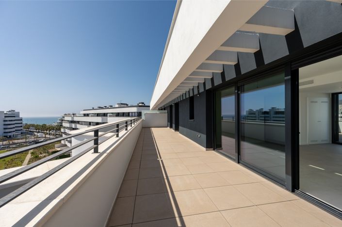 Image No.19-2 Bed Property for sale