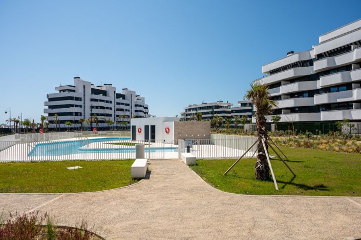 Image No.20-2 Bed Property for sale