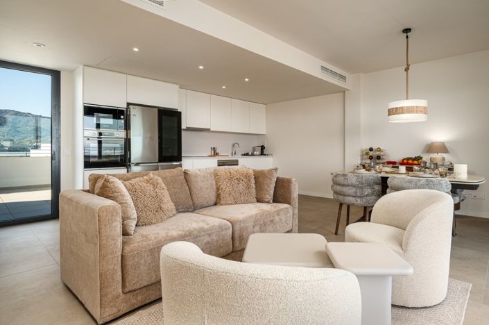 Image No.4-2 Bed Property for sale