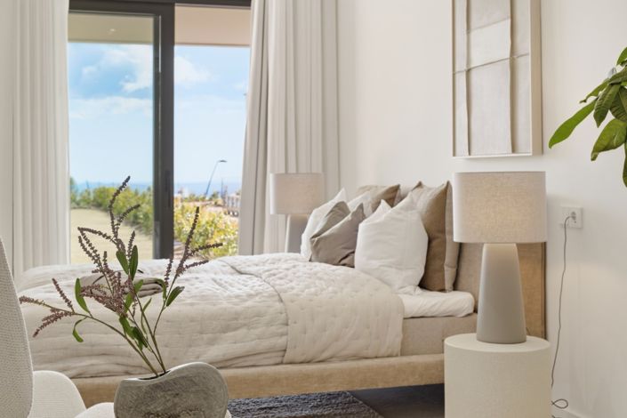 Image No.3-3 Bed Property for sale