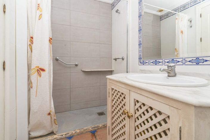 Image No.16-Propriété de 3 chambres à vendre