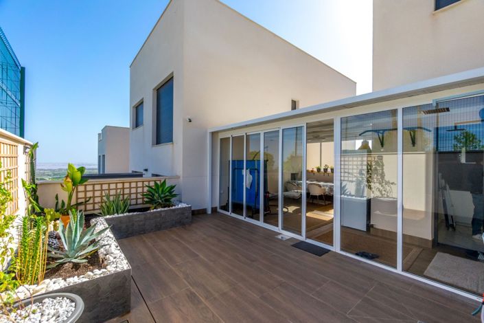 Image No.17-2 Bed Property for sale