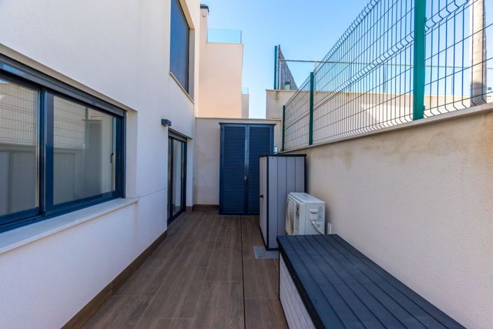 Image No.18-2 Bed Property for sale