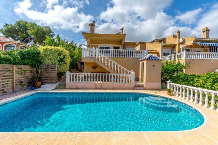 Image No.1-3 Bed Villa for sale
