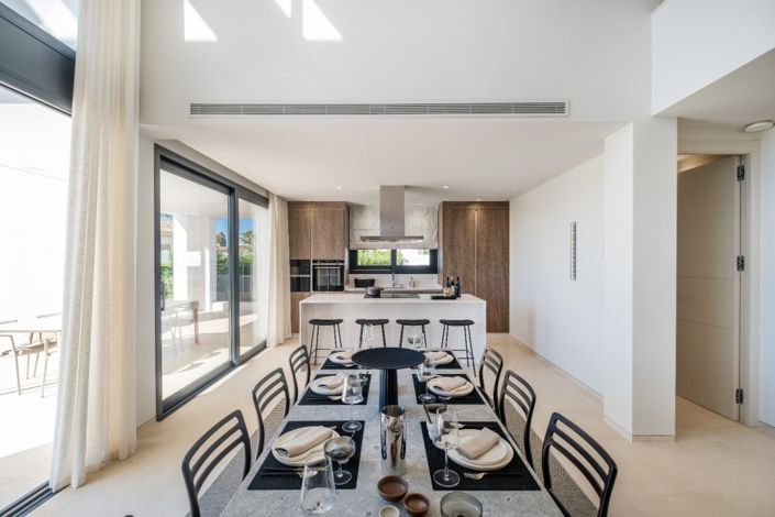 Image No.13-6 Bed Villa for sale