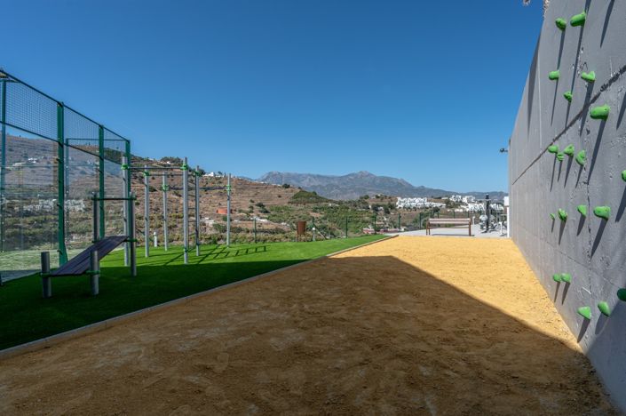 Image No.28-2 Bed Property for sale