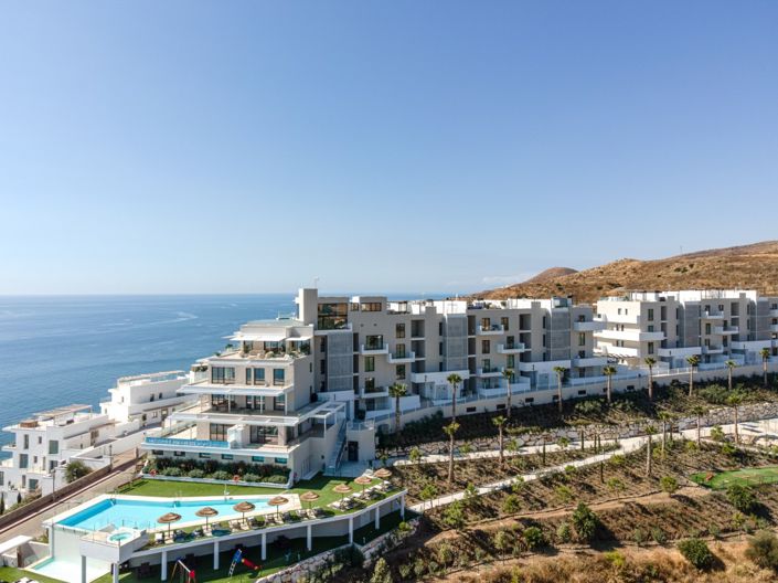 Image No.41-2 Bed Property for sale