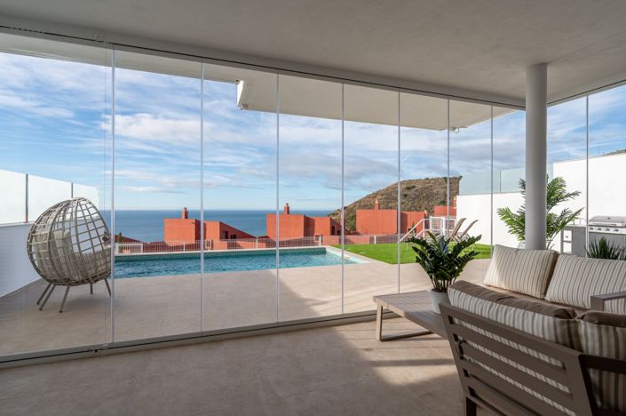 Image No.15-2 Bed Property for sale