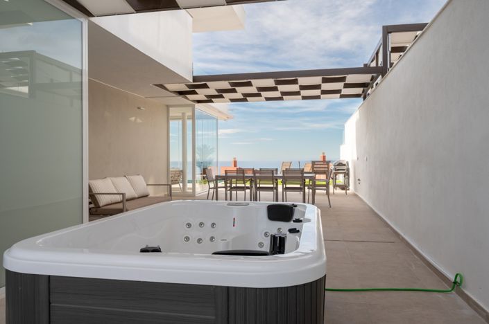 Image No.18-2 Bed Property for sale