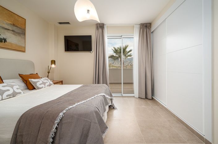 Image No.3-2 Bed Property for sale