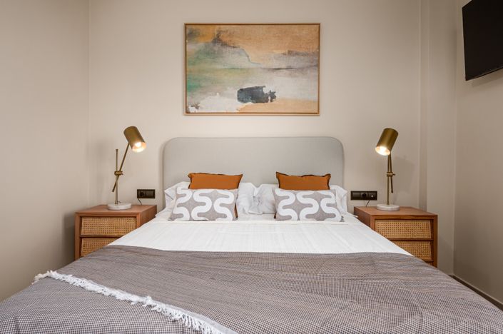 Image No.4-2 Bed Property for sale