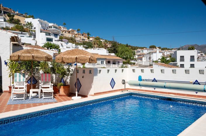 Image No.1-3 Bed Villa for sale