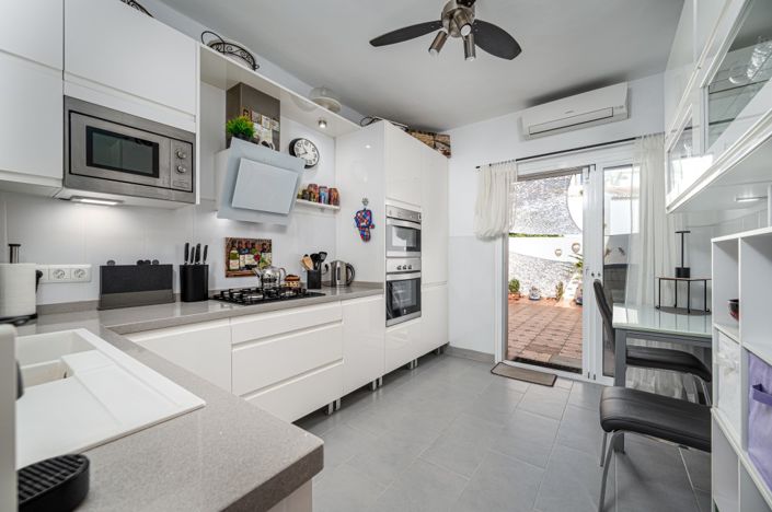 Image No.12-3 Bed Villa for sale