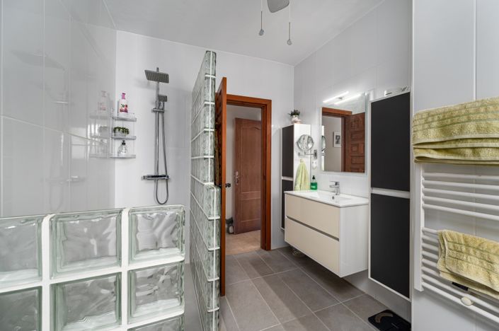 Image No.23-3 Bed Villa for sale