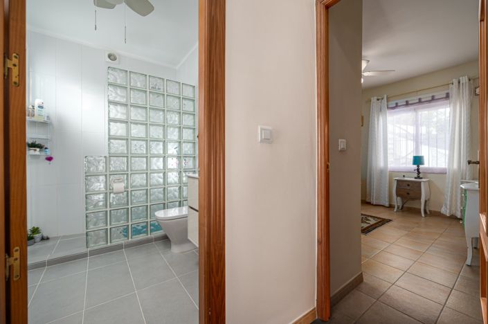 Image No.24-3 Bed Villa for sale