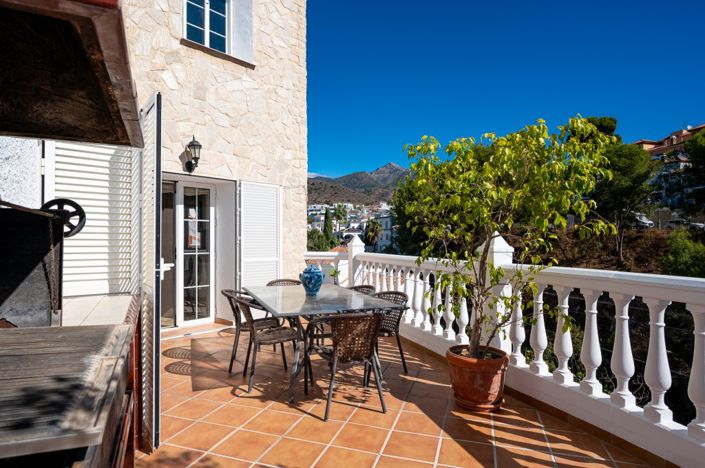 Image No.12-Villa de 4 chambres à vendre à Nerja